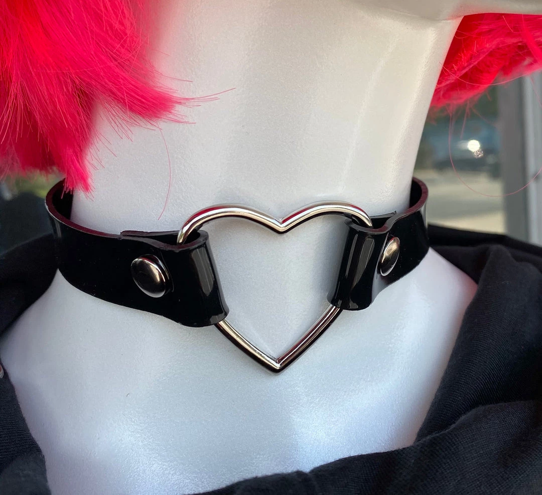 Funk Plus Chokers And Collars Large Heart Choker - Black Vinyl 4 Funk Plus Chokers And Collars Large Heart Choker - Black Vinyl